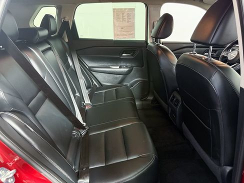 Certified 2024 Nissan Rogue SL FWD image 38