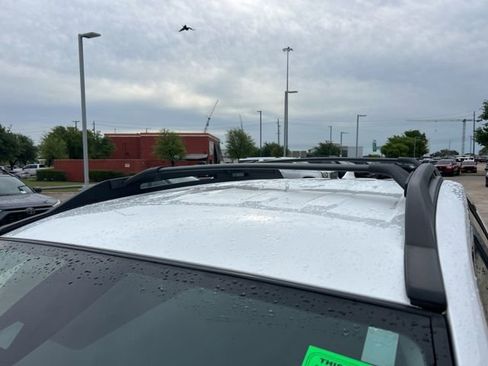 Used 2023 Toyota RAV4 AWD Hybrid image 9