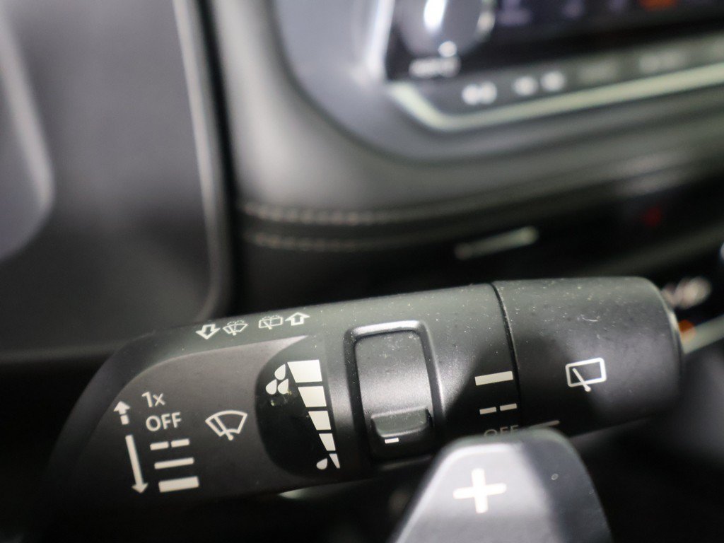 Used 2023 Nissan Rogue SV AWD/4WD image 36