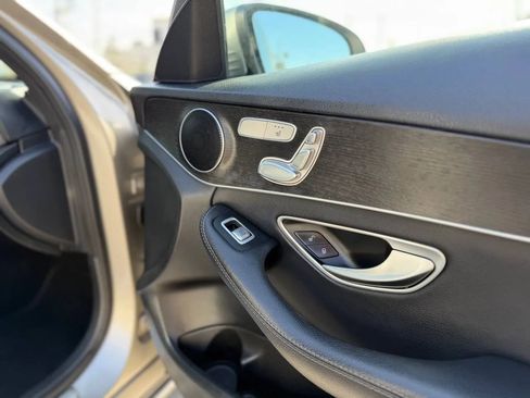 Used 2020 Mercedes-Benz C 300 4MATIC Sedan image 34