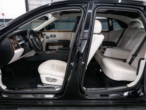 Used 2011 Rolls-Royce Ghost RWD image 9