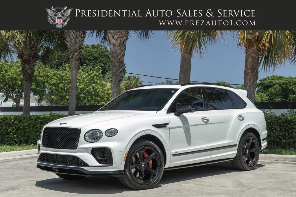 Used 2022 Bentley Bentayga AWD/4WD image 1