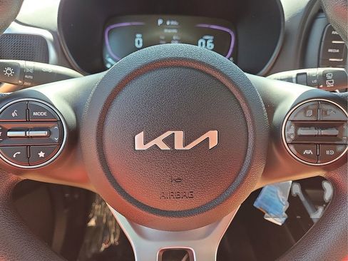 Used 2025 Kia Soul LX w/ LX Technology Package image 30