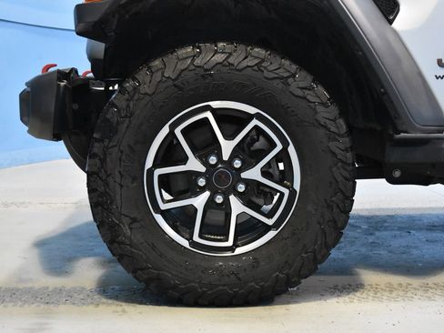 Used 2024 Jeep Wrangler Unlimited Rubicon image 24