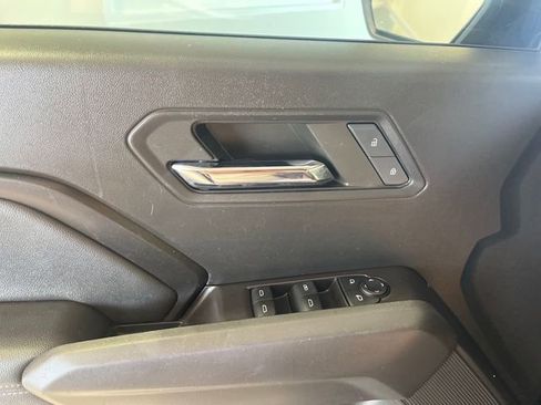 Used 2024 Chevrolet Colorado LT w/ LT Convenience Package AWD/4WD image 16