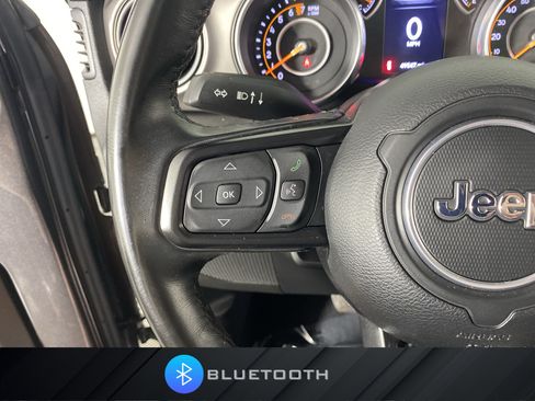 Used 2020 Jeep Wrangler Sport AWD/4WD image 21