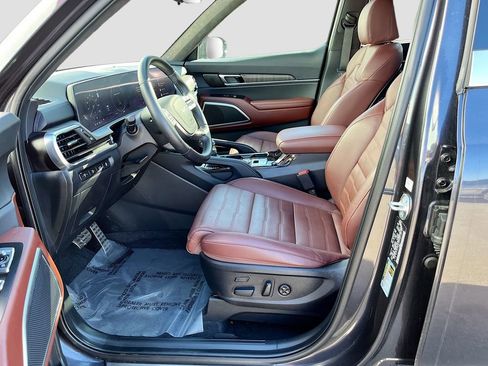 Used 2025 Kia Telluride SX Prestige AWD/4WD image 22