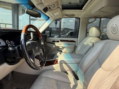 Used 2006 Cadillac Escalade AWD image 10