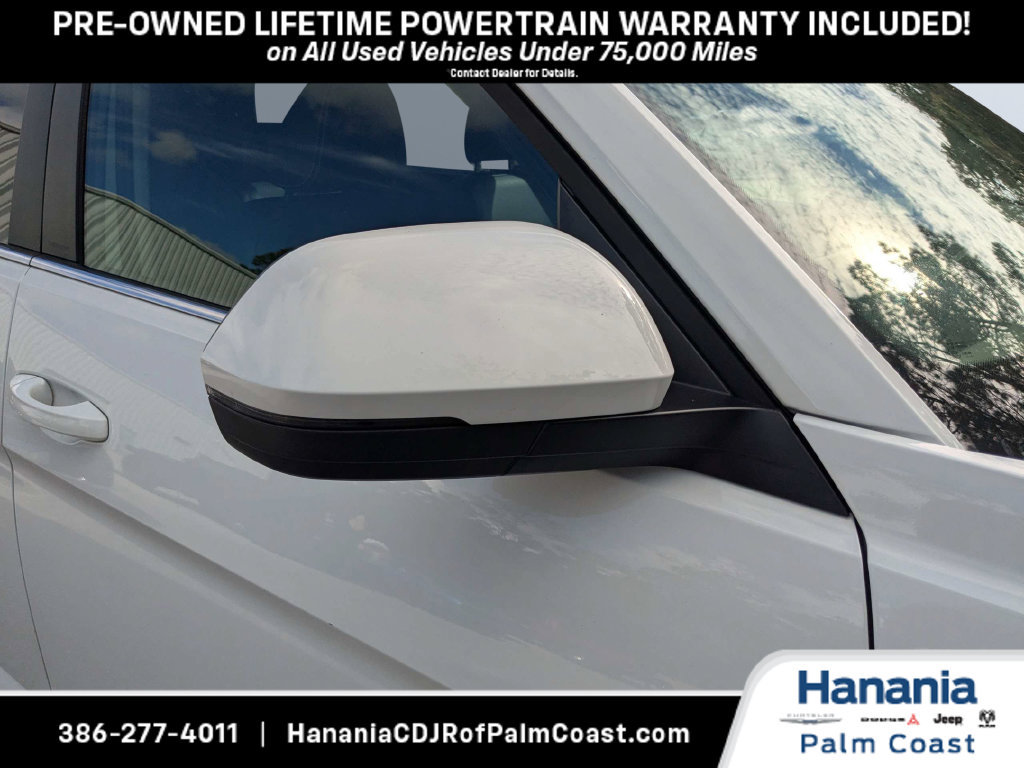 Used 2025 Volkswagen Atlas SE AWD/4WD image 11
