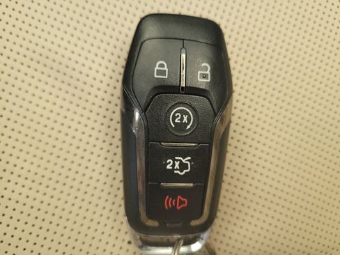 Used 2015 Lincoln MKC AWD w/ Equipment Group 102A Reserve image 32