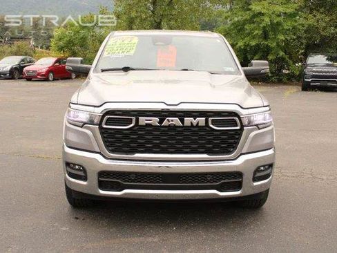 Used 2025 RAM 1500 Big Horn AWD/4WD image 3