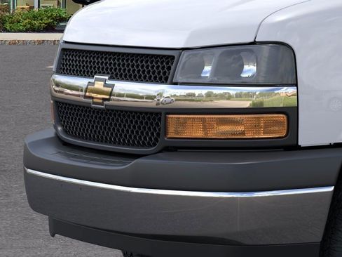 New 2026 Chevrolet Express 3500 w/ Power Convenience Package RWD image 38