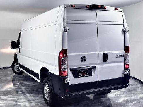 Used 2024 RAM ProMaster 2500 w/ Cold Weather Group FWD image 12