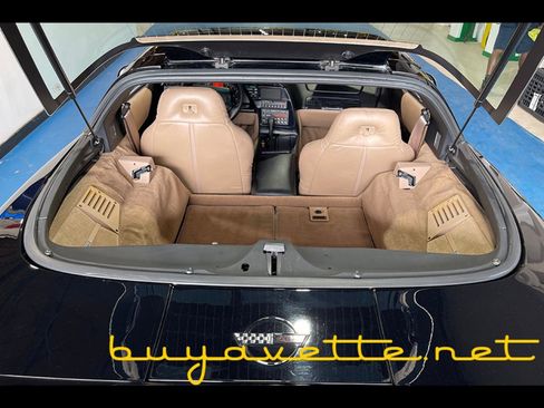Used 1996 Chevrolet Corvette Coupe RWD image 24