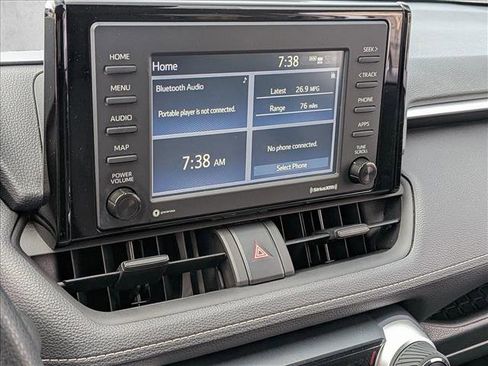 Used 2022 Toyota RAV4 XLE w/ Convenience Package FWD image 11