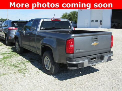 Used 2018 Chevrolet Colorado W/T RWD image 3