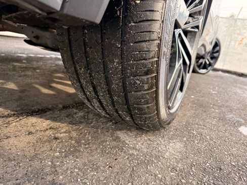 Used 2021 Volkswagen Tiguan SE R-Line image 45