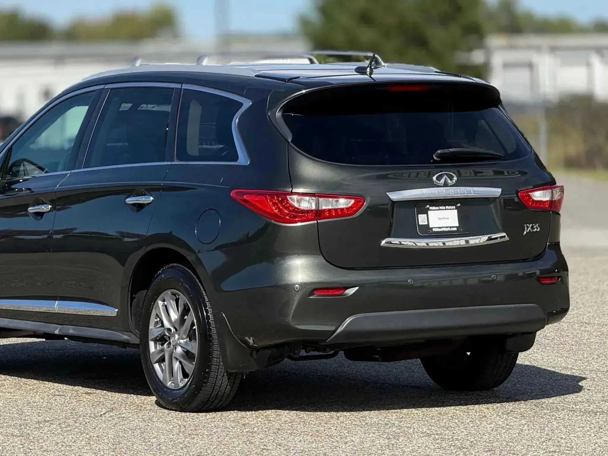 Used 2013 INFINITI JX35 AWD w/ Premium Pkg image 32