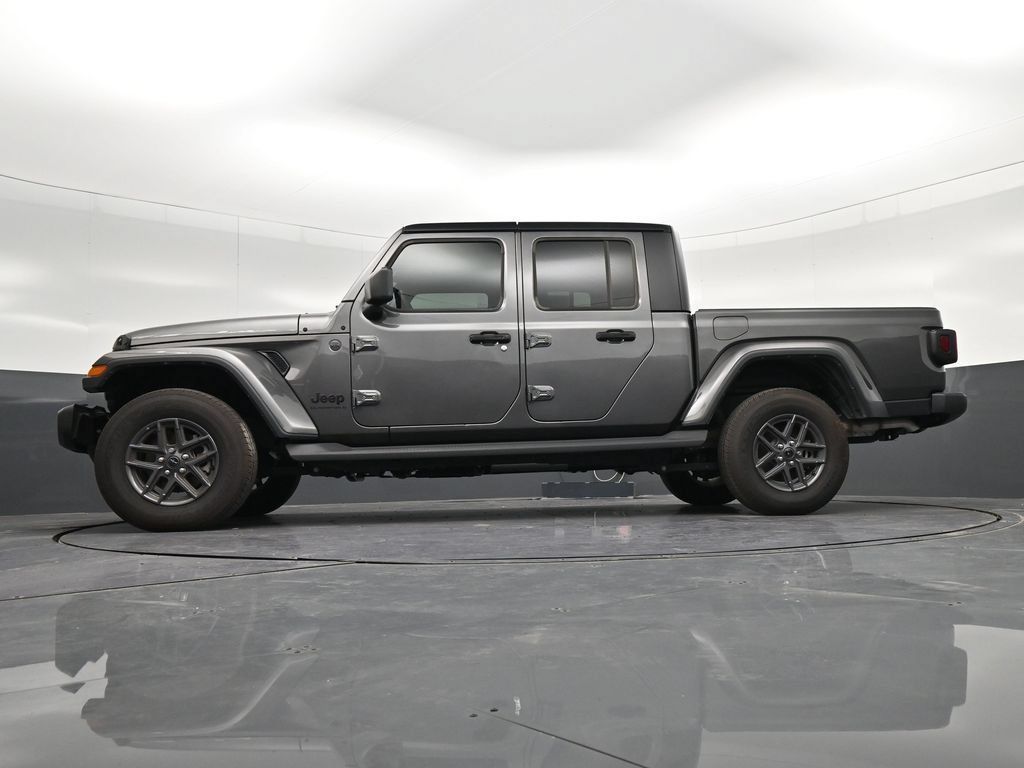 Used 2025 Jeep Gladiator Sport AWD/4WD image 31