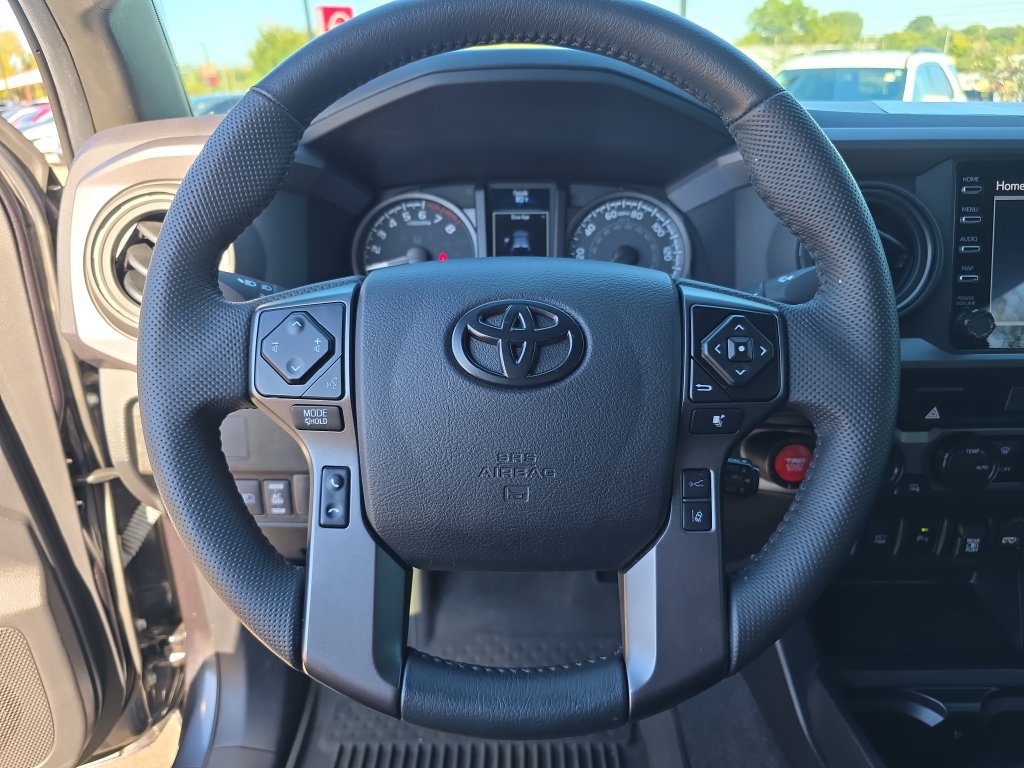Used 2022 Toyota Tacoma TRD Sport w/ Technology Package AWD/4WD image 23
