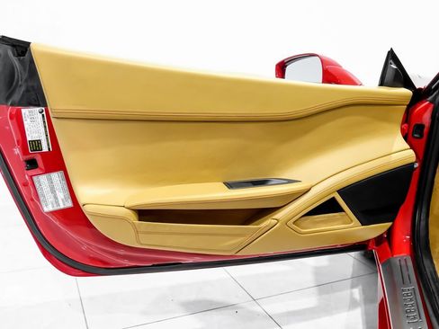 Used 2012 Ferrari 458 Italia Coupe image 29