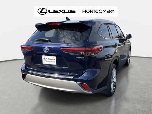 Used 2023 Toyota Highlander Platinum image 5