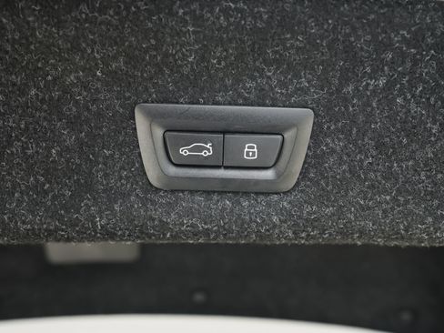 Used 2025 BMW 330i Sedan image 44