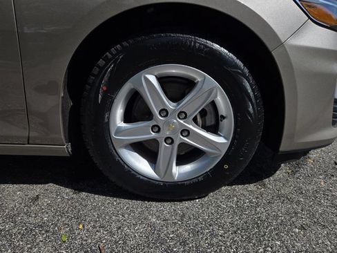 Used 2024 Chevrolet Malibu LT FWD image 32