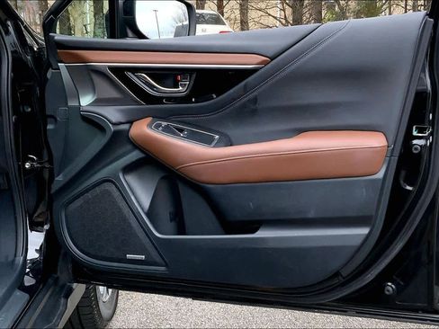 Used 2022 Subaru Outback Touring image 22