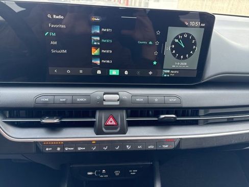 Used 2025 Kia K4 LXS image 13