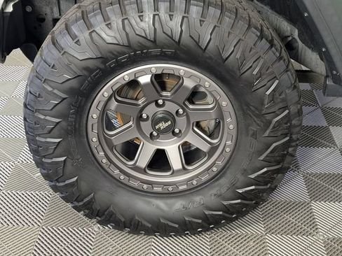 Used 2018 Jeep Wrangler Unlimited Rubicon AWD/4WD image 8