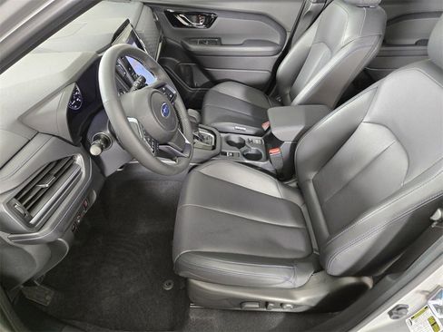 Certified 2025 Subaru Forester Limited image 14
