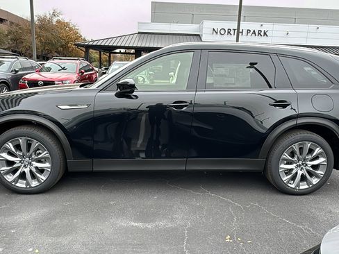 New 2026 MAZDA CX-90 3.3 Turbo w/ Preferred Package image 5