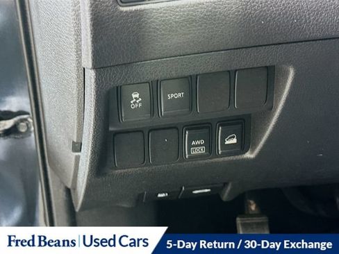 Used 2014 Nissan Rogue SV AWD/4WD image 15