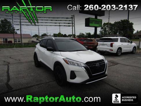 Used 2023 Nissan Kicks SV FWD image 1