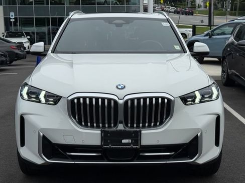 Used 2025 BMW X5 xDrive40i w/ Parking Assistance Package AWD/4WD image 2