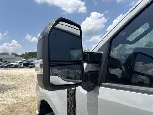 New 2025 Ford F250 Platinum image 10