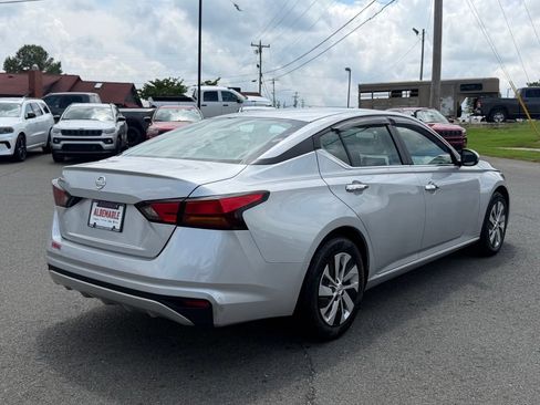 Used 2022 Nissan Altima 2.5 S FWD image 3