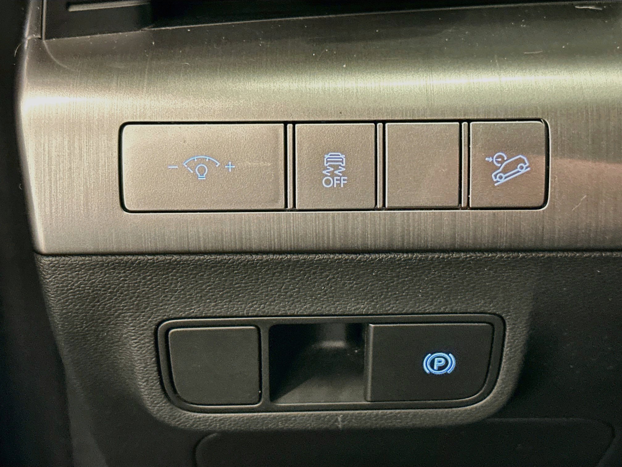 Used 2025 Hyundai Kona SEL AWD/4WD image 17