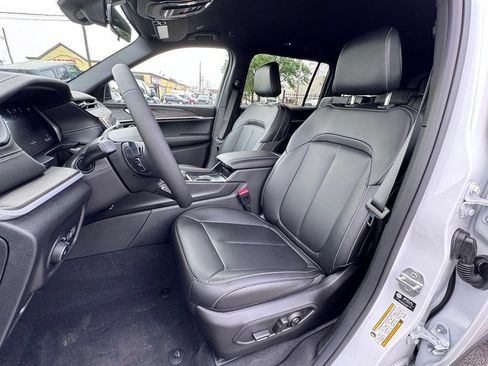 New 2026 Jeep Grand Cherokee L Limited AWD/4WD image 13