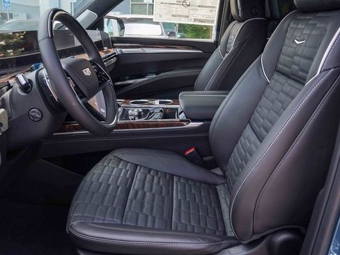 New 2025 Cadillac Escalade Sport Platinum image 19