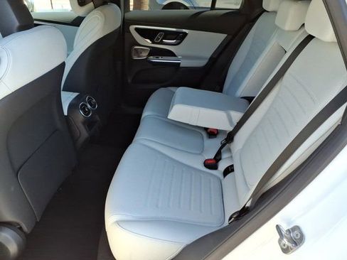 New 2026 Mercedes-Benz GLC 300 4MATIC image 17