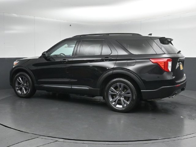 Certified 2024 Ford Explorer XLT w/ Equipment Group 202A AWD/4WD image 5