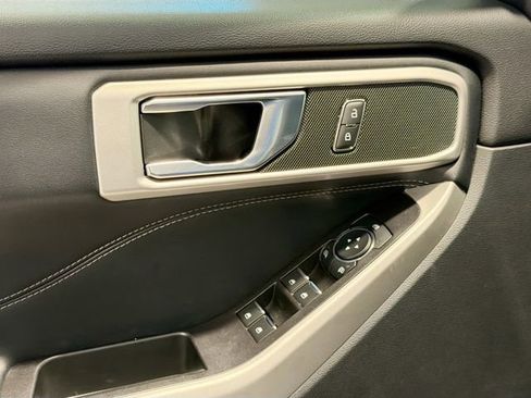 Used 2020 Ford Explorer XLT w/ Equipment Group 202A image 16