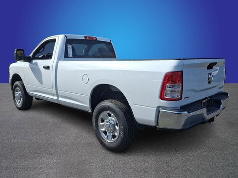 Used 2024 RAM 2500 Tradesman w/ Chrome Appearance Group AWD/4WD image 6