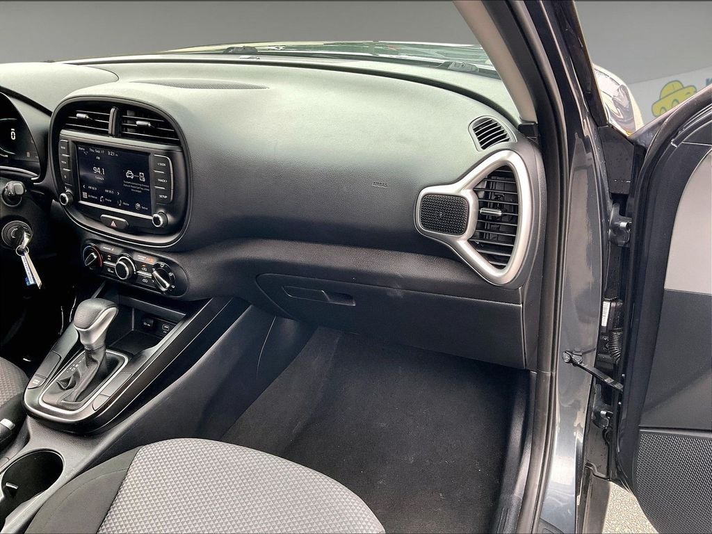 Certified 2024 Kia Soul LX w/ Option Group 015 FWD image 12