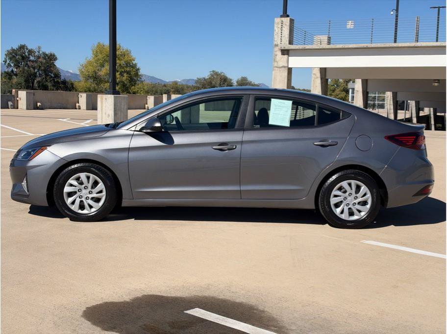 Used 2020 Hyundai Elantra SE w/ Cargo Package (C1) FWD image 4