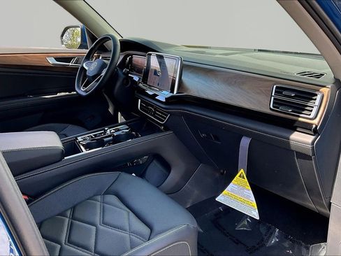 New 2026 Volkswagen Atlas SE image 28