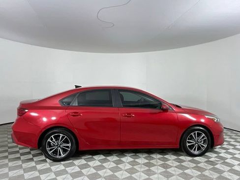 Used 2024 Kia Forte LXS FWD image 4