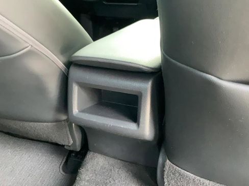 Used 2021 Toyota Camry SE FWD image 21